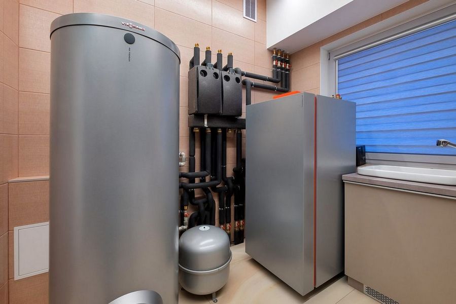 Viessmann Gaskessel Paket Vitocrossal 300 13 kW mit Divicon HKV: Effiziente und leistungsstarke Heizungslösung